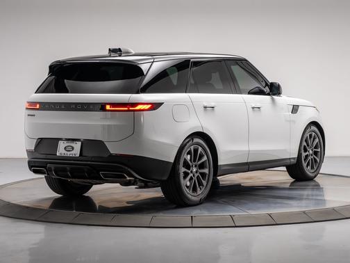 FUIJI WHITE 2025 Land Rover Range Rover Sport SE