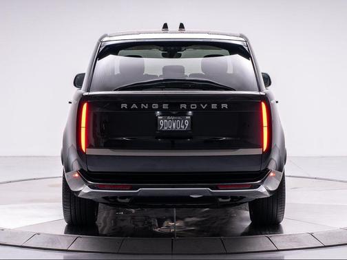2023 Land Rover Range Rover P530 SE