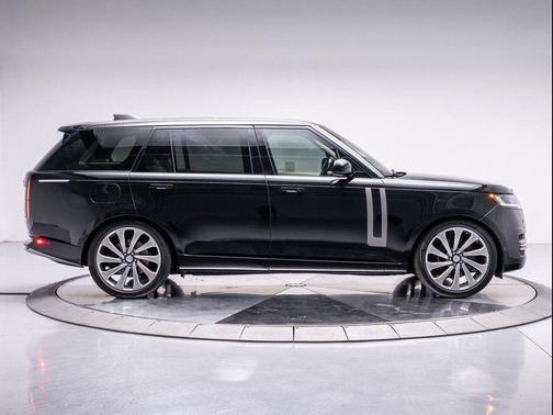 2023 Land Rover Range Rover P530 SE