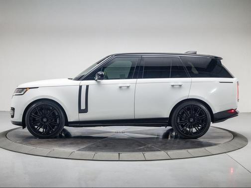2023 Land Rover Range Rover P530 SE