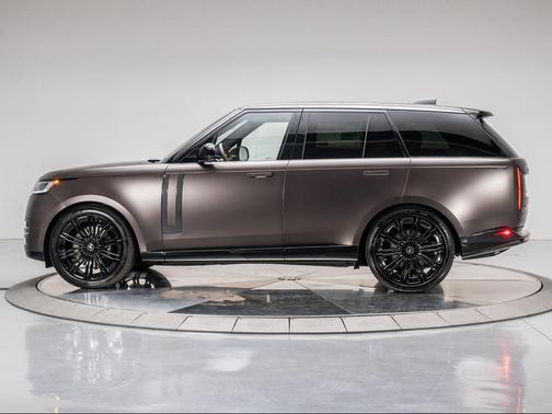 2025 Land Rover Range Rover P530 SE