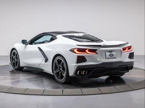 2021 Chevrolet Corvette Stingray w/2LT