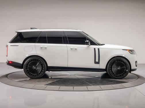 2025 Land Rover Range Rover P530 SE