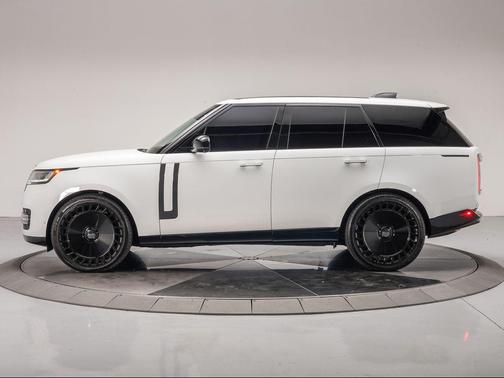 2025 Land Rover Range Rover P530 SE