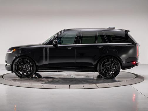 2025 Land Rover Range Rover P530 SE