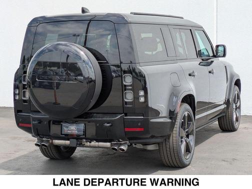2025 Land Rover Defender P500 V8