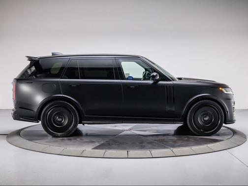 Santorini Black 2026 Land Rover Range Rover P530 SE 7 Seat