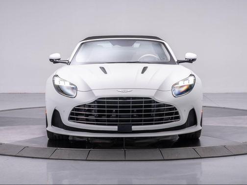 2025 Aston Martin DB12 Volante