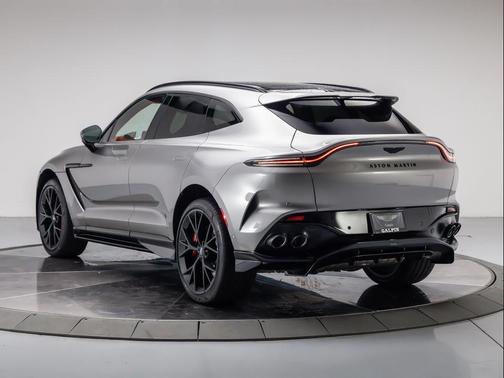 2025 Aston Martin DBX 707