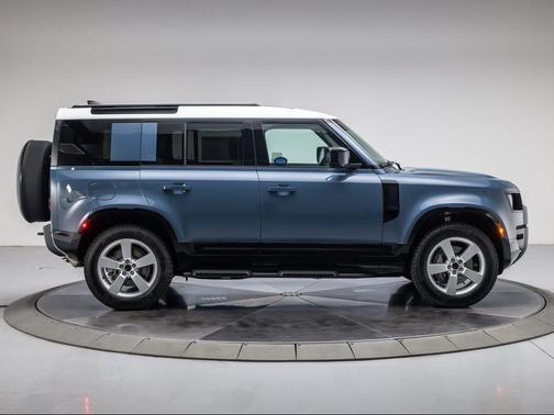 2026 Land Rover Defender 110 X-Dynamic SE