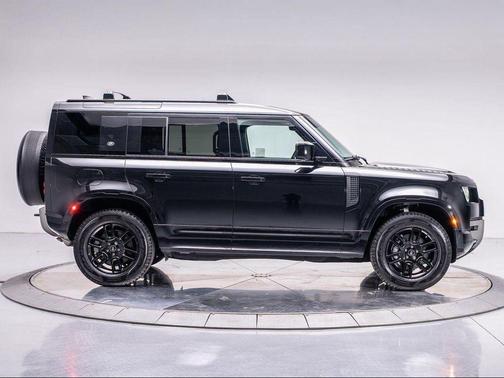 2024 Land Rover Defender 110 P400 X-Dynamic SE