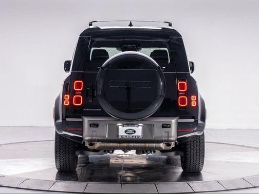 2024 Land Rover Defender 110 P400 X-Dynamic SE