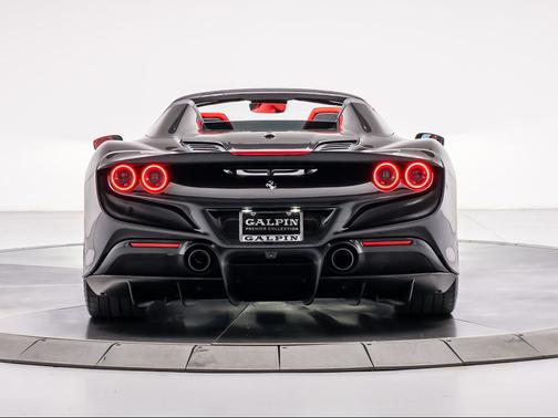 Nero Daytona 2021 Ferrari F8 Spider Convertible