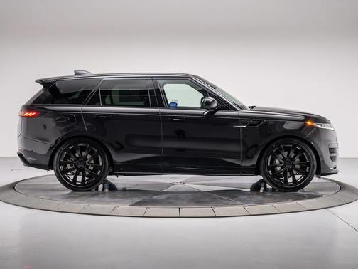 SANTORINI BLACK 2026 Land Rover Range Rover Sport SE