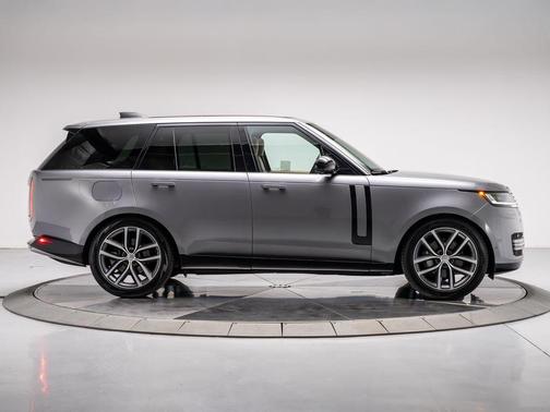 2025 Land Rover Range Rover P400 SE
