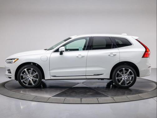 2021 Volvo XC60 Recharge Plug-In Hybrid T8 Inscription