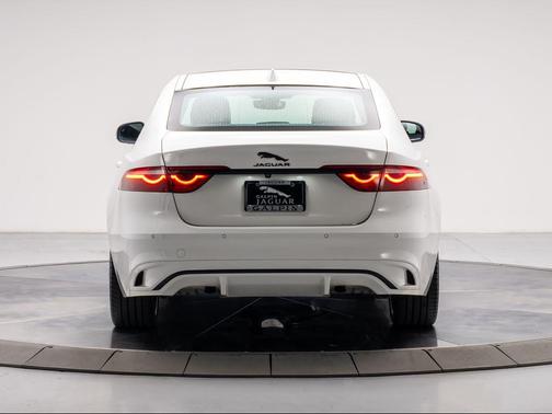 2024 Jaguar XF R-Dynamic SE