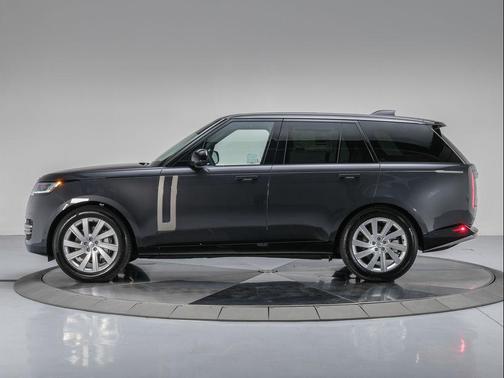 2025 Land Rover Range Rover P400 SE