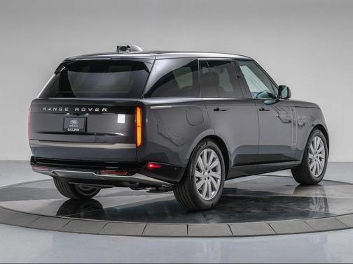 2025 Land Rover Range Rover P400 SE