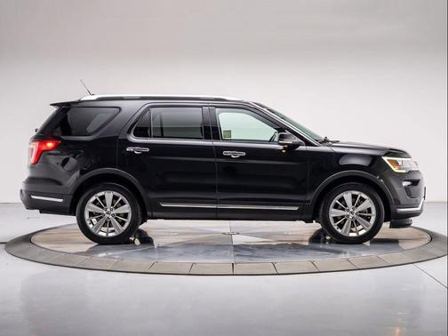 AGATE BLACK METALLIC 2019 Ford Explorer Limited
