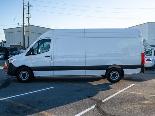 2024 Mercedes-Benz Sprinter 2500 HIGH ROOF 4-CYL