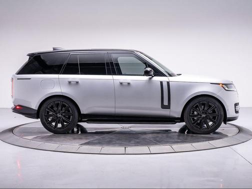 2025 Land Rover Range Rover P530 SE
