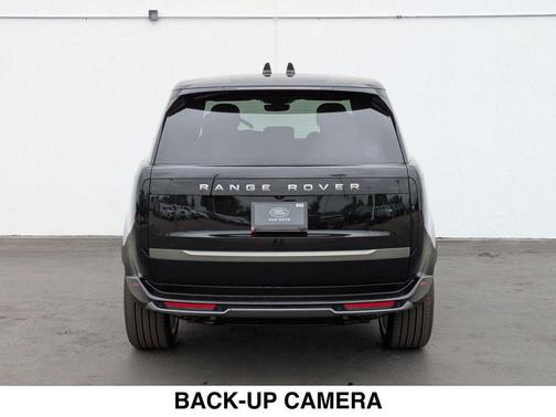 2025 Land Rover Range Rover P530 SE
