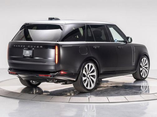 2025 Land Rover Range Rover AUTOBIOGRAPHY LWB
