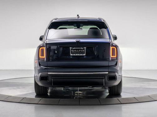 2020 Rolls-Royce Cullinan Base