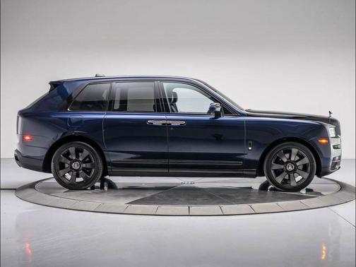 2020 Rolls-Royce Cullinan Base