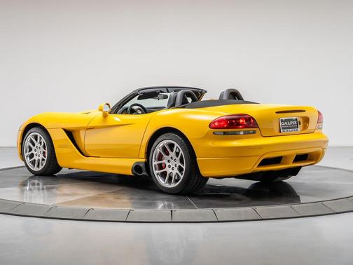 2005 Dodge Viper SRT-10