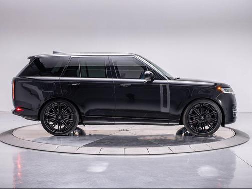 2025 Land Rover Range Rover P530 SE