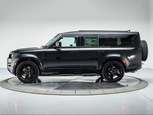 SANTORINI BLACK 2026 Land Rover Defender P400 X-Dynamic SE