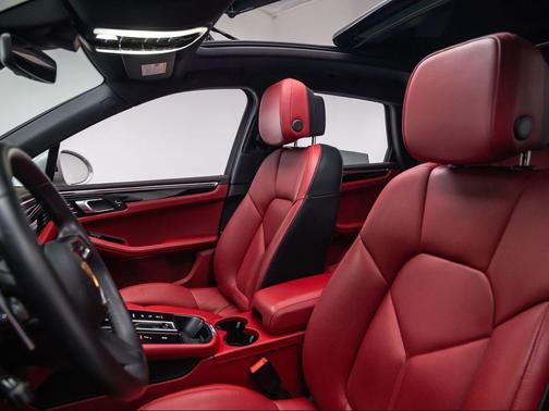 2024 Porsche Macan S