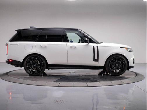 2025 Land Rover Range Rover P530 SE