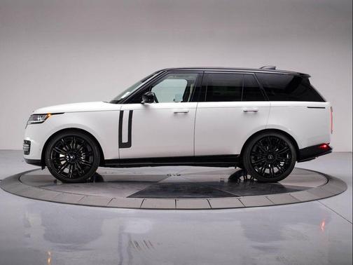 2025 Land Rover Range Rover P530 SE
