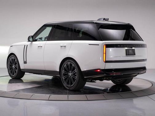 2025 Land Rover Range Rover P530 SE