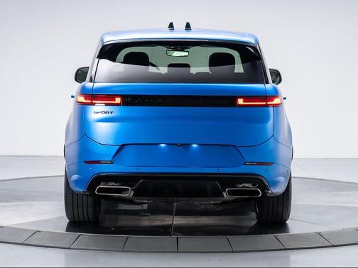 2025 Land Rover Range Rover Sport P550 Autobiography