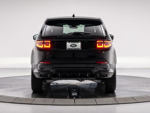 SANTORINI BLACK 2026 Land Rover Discovery Sport Landmark