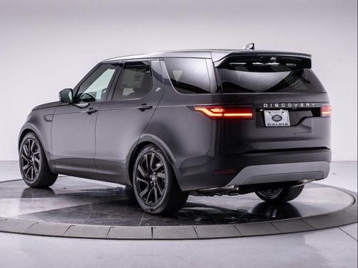2025 Land Rover Discovery P300 S