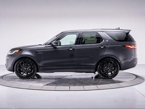 2025 Land Rover Discovery P300 S