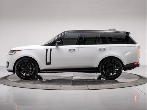Fuji White 2026 Land Rover Range Rover P400 SE