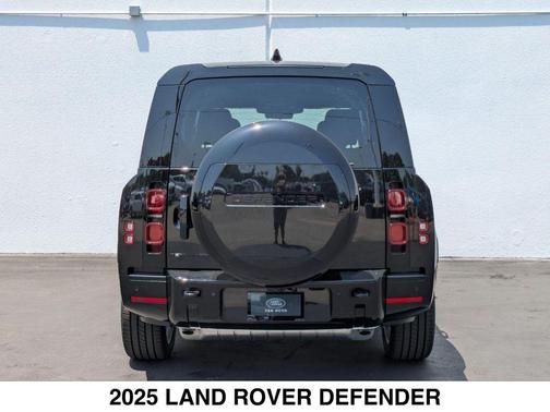 2025 Land Rover Defender P400 X-Dynamic SE