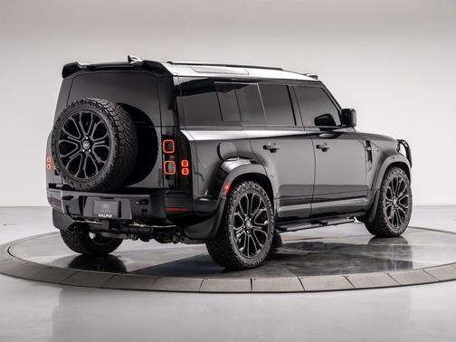 SANTORINI BLACK 2025 Land Rover Defender 110 P500 X-Dynamic SE