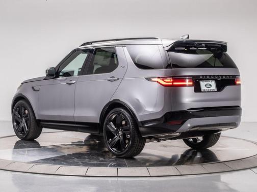 2025 Land Rover Discovery P360 Dynamic SE