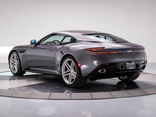 2025 Aston Martin DB12 Base