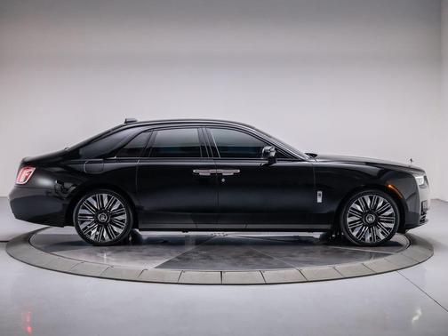 2025 Rolls-Royce Ghost 