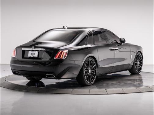 Black Diamond 2025 Rolls-Royce Ghost Base