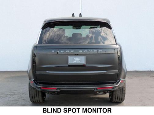 2025 Land Rover Range Rover P530 SE
