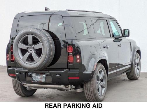 2025 Land Rover Defender P400 X-Dynamic SE